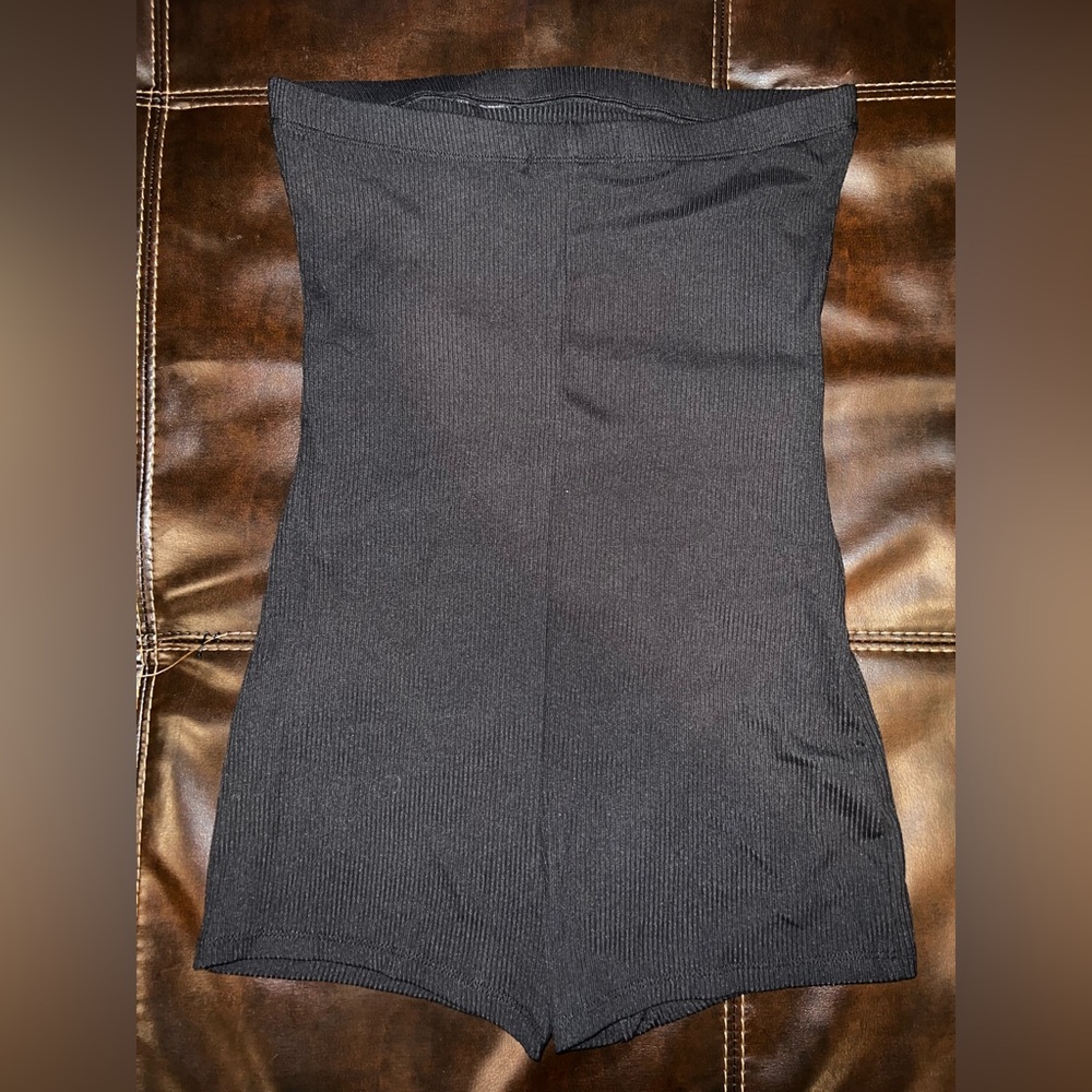 VERY SHORT Black Romper